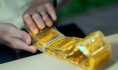 Giá vàng hôm nay (1/10): Vàng trong nước tiếp tục đà tăng mạnh